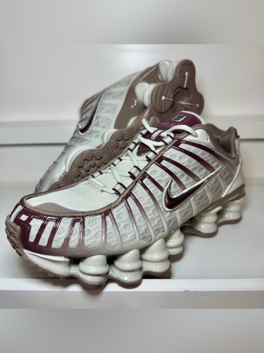⚡️Nike Shox TL Light Bone Burgundy Crush Sz 7.5  🔥 Rare Y2K Heat⚡️